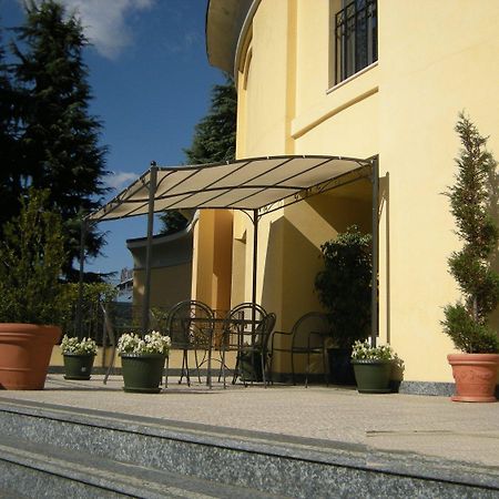 Polo Hotel Usmate Velate Екстер'єр фото