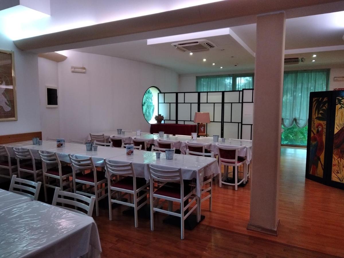 Polo Hotel Usmate Velate Екстер'єр фото